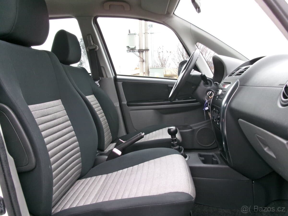 2009 Suzuki SX4 - 11