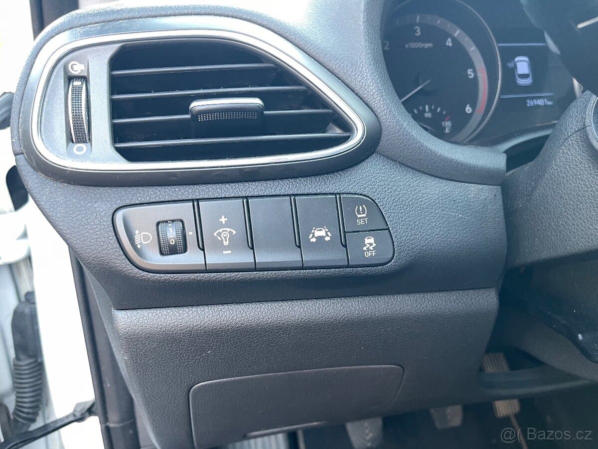 2019 Hyundai i30 - 11