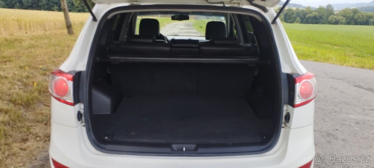2013 Hyundai SANTA FE - 11