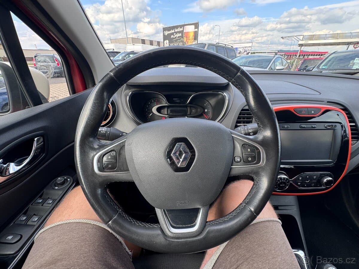 2016 Renault CAPTUR - 11