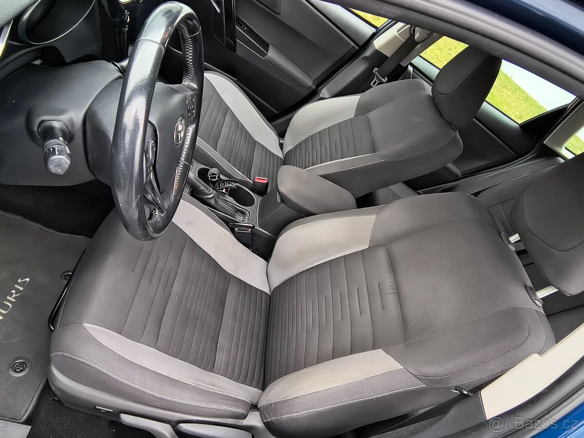 2017 Toyota AURIS - 11