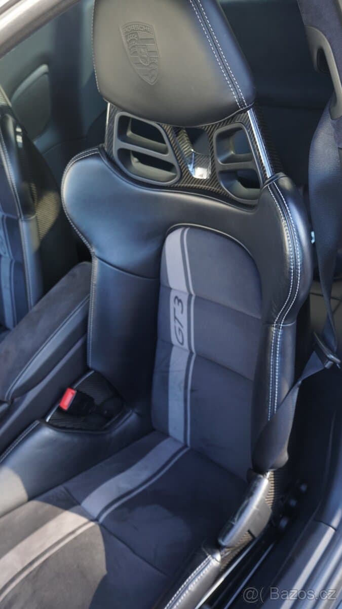 2017 Porsche 911 - 11