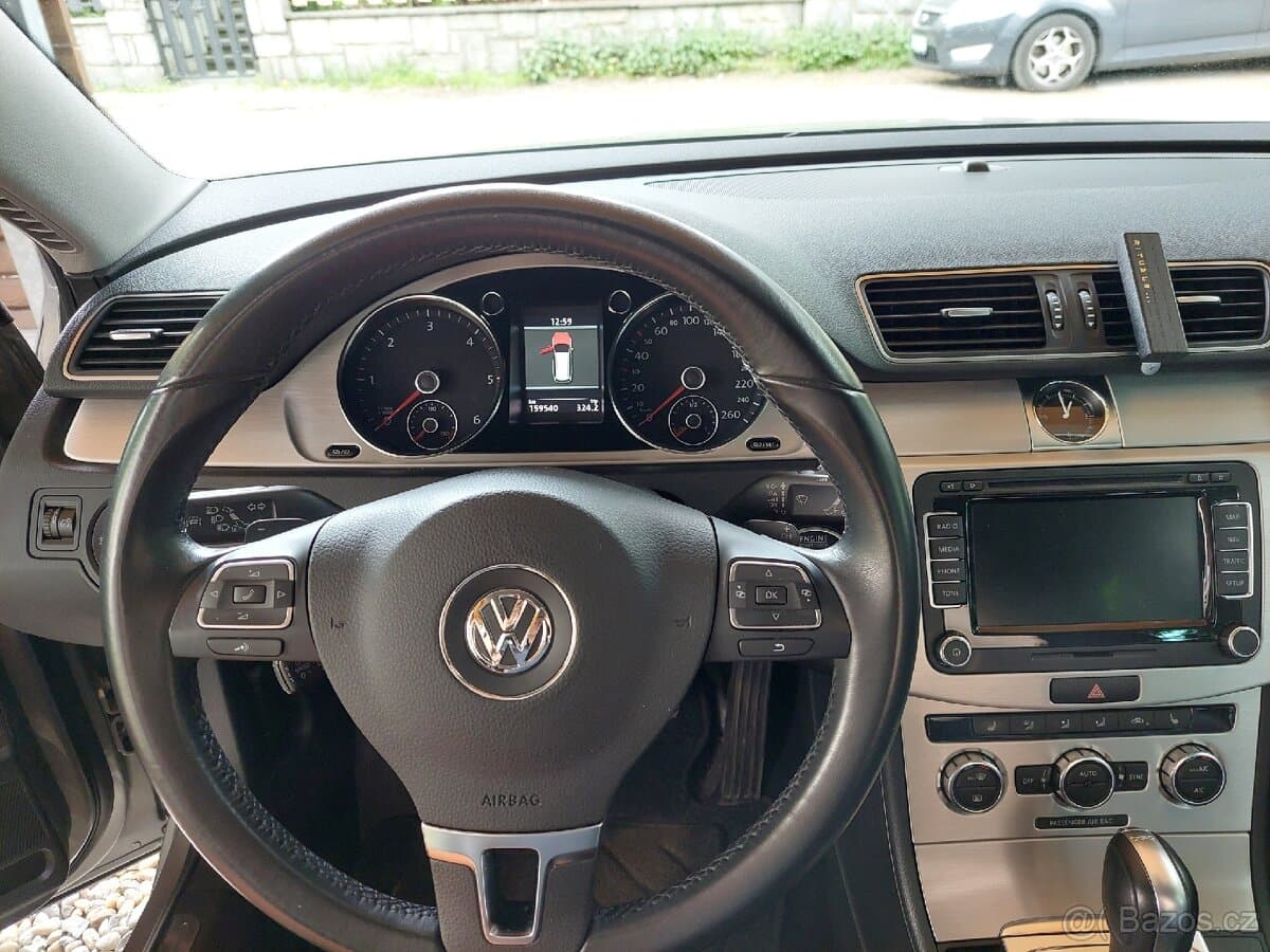 2014 Volkswagen PASSAT - 11