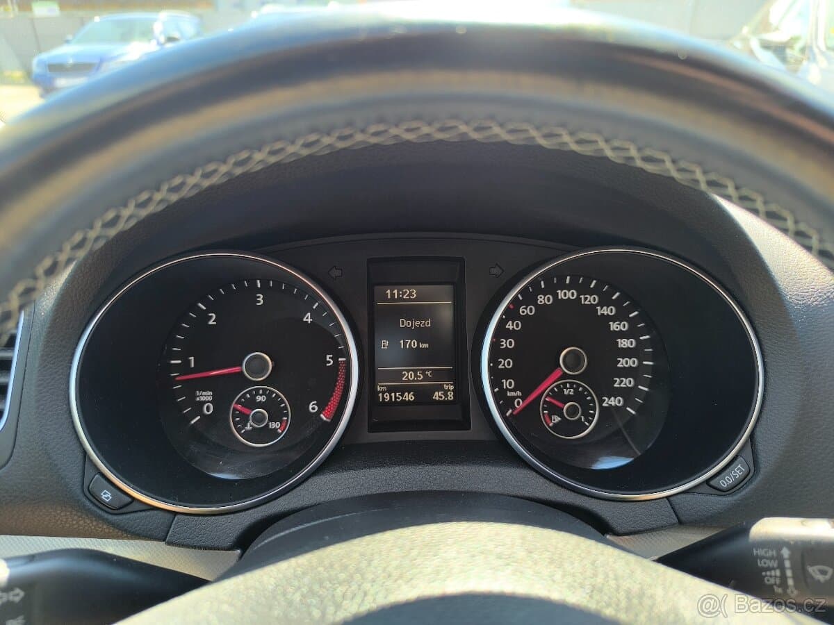 2012 Volkswagen GOLF - 11