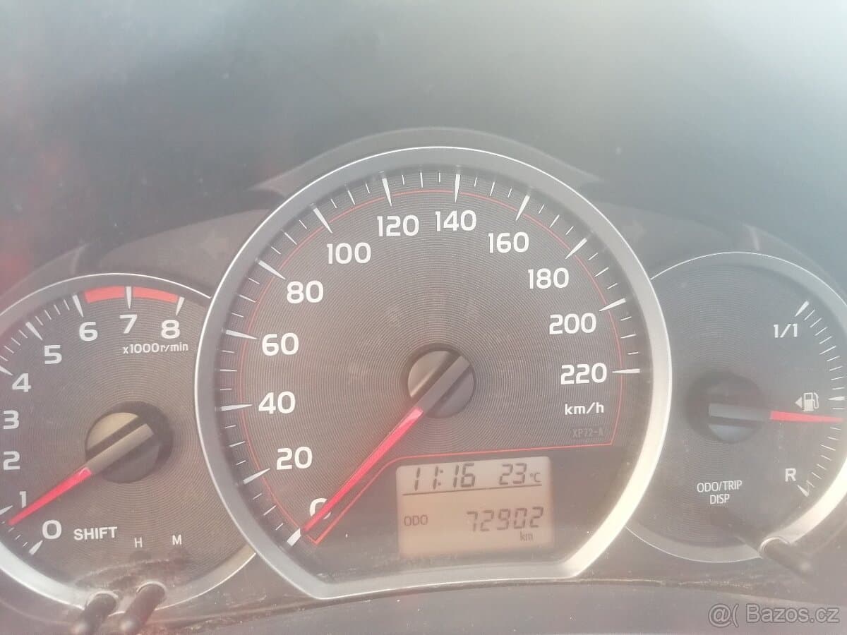 2012 Toyota YARIS - 11