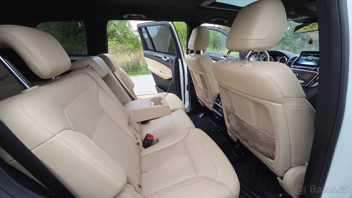2017 Mercedes-Benz GLS - 11