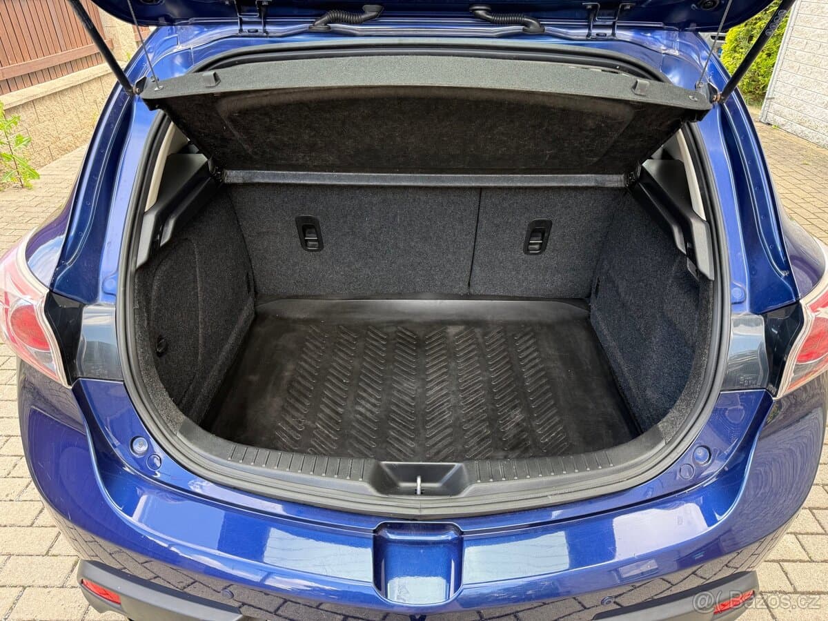 2010 Mazda 3 - 11