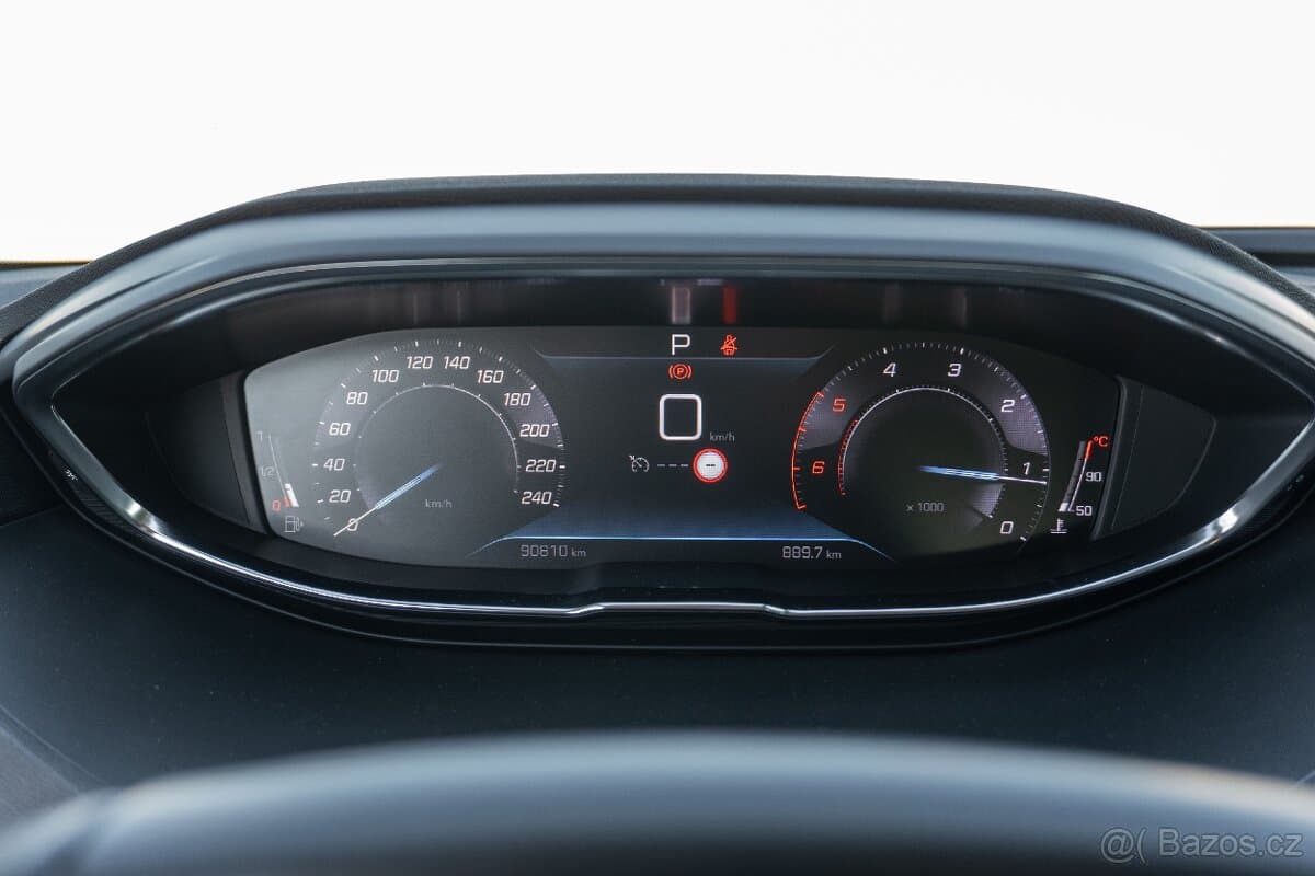 2021 Peugeot 5008 - 11