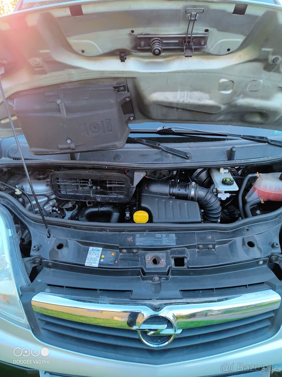 2008 Opel VIVARO - 11