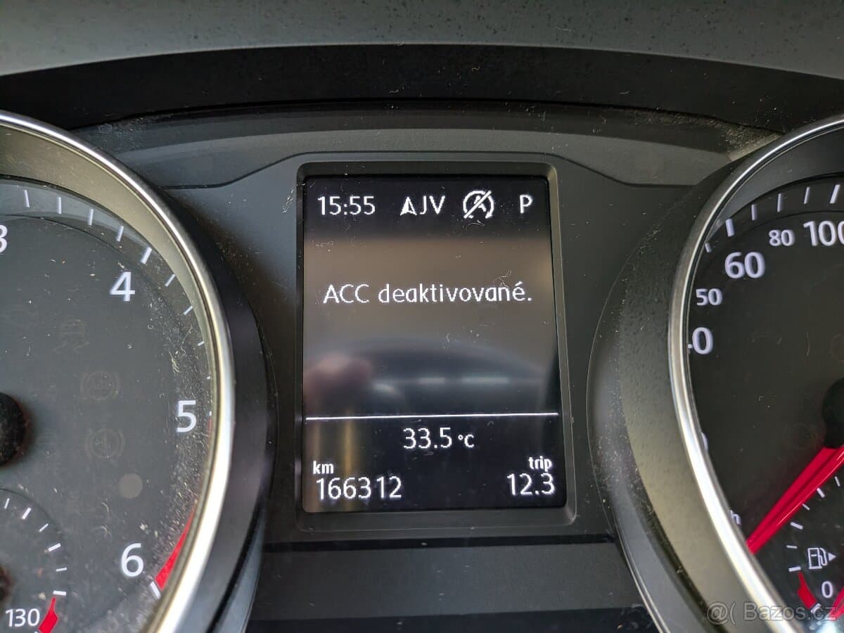 2017 Volkswagen PASSAT - 11