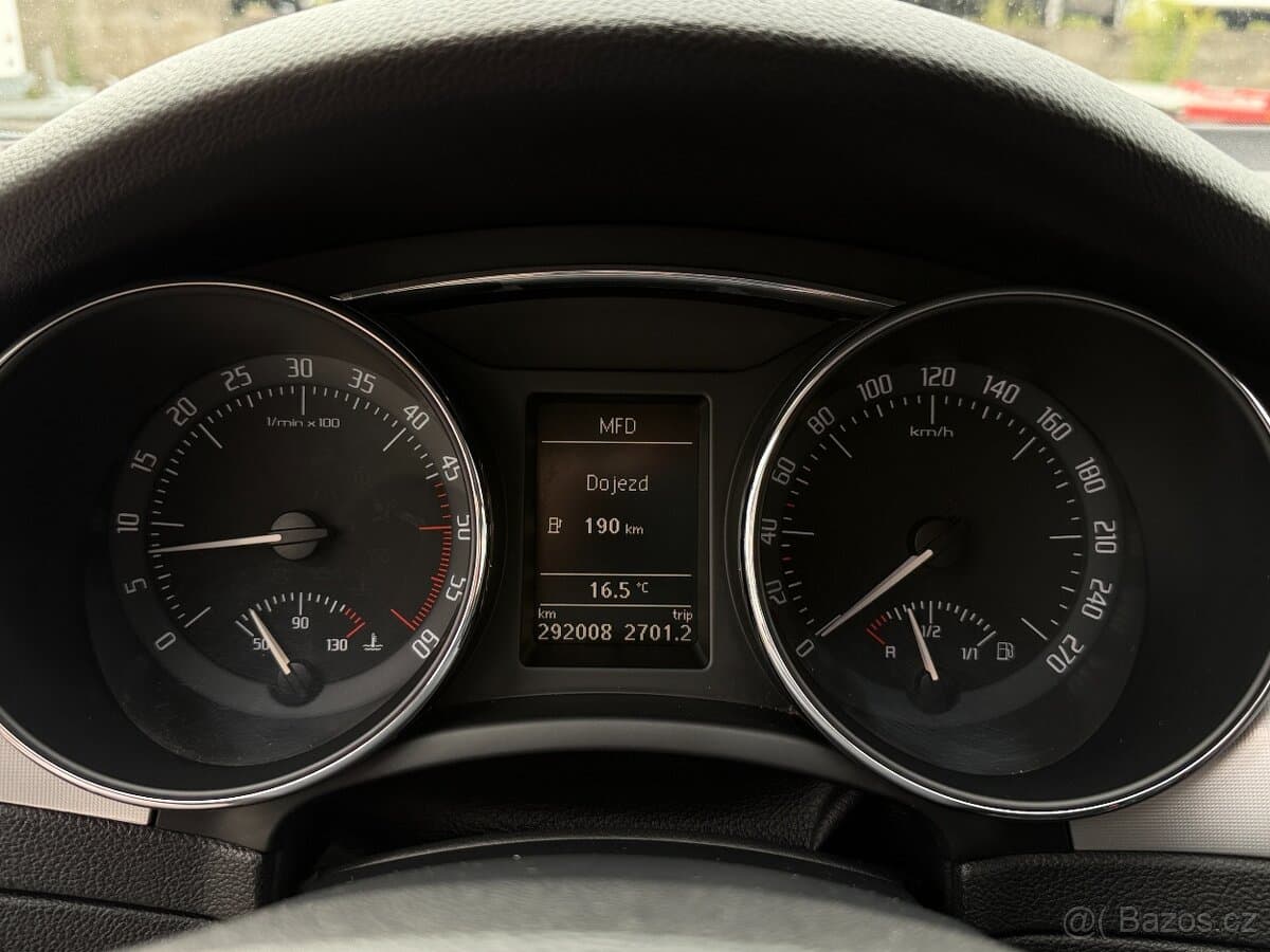 2010 Škoda SUPERB - 11