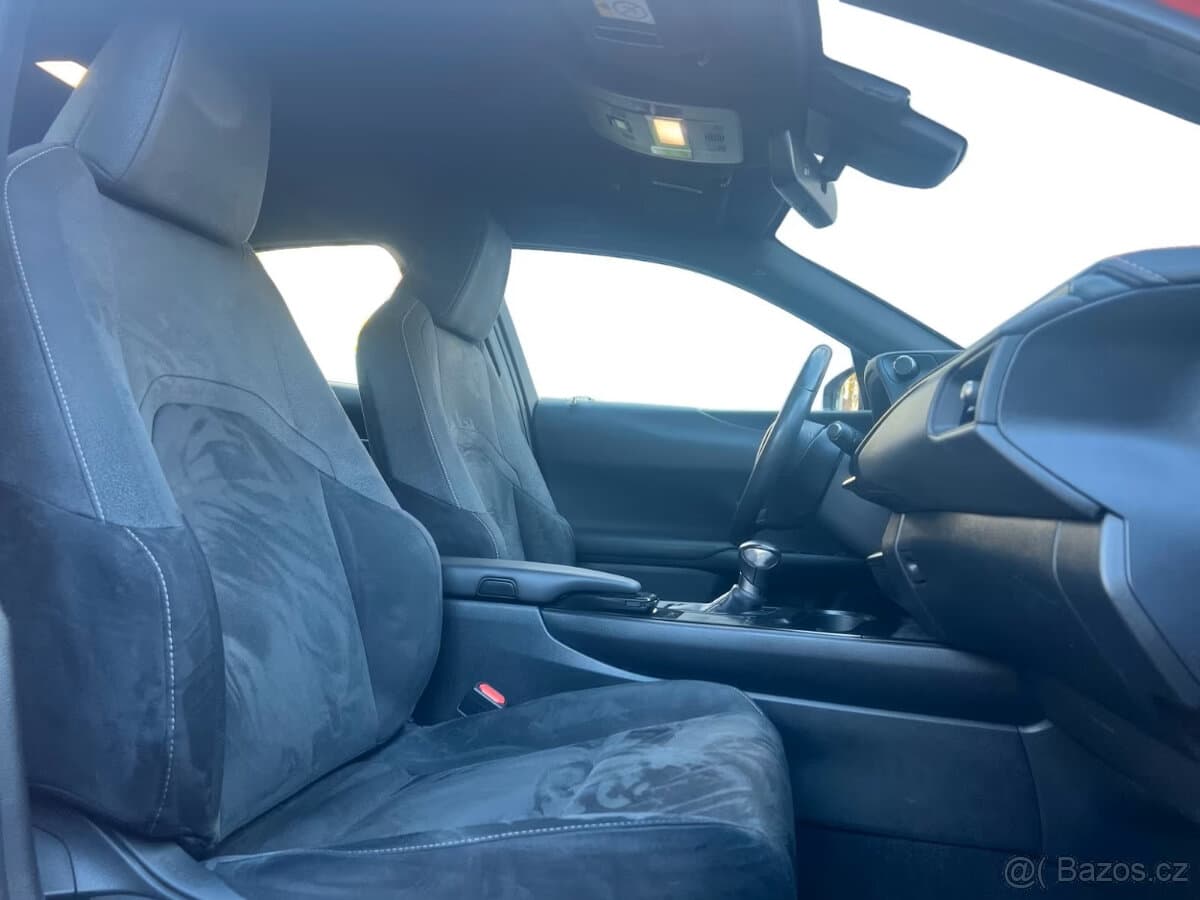 2019 Lexus UX - 11