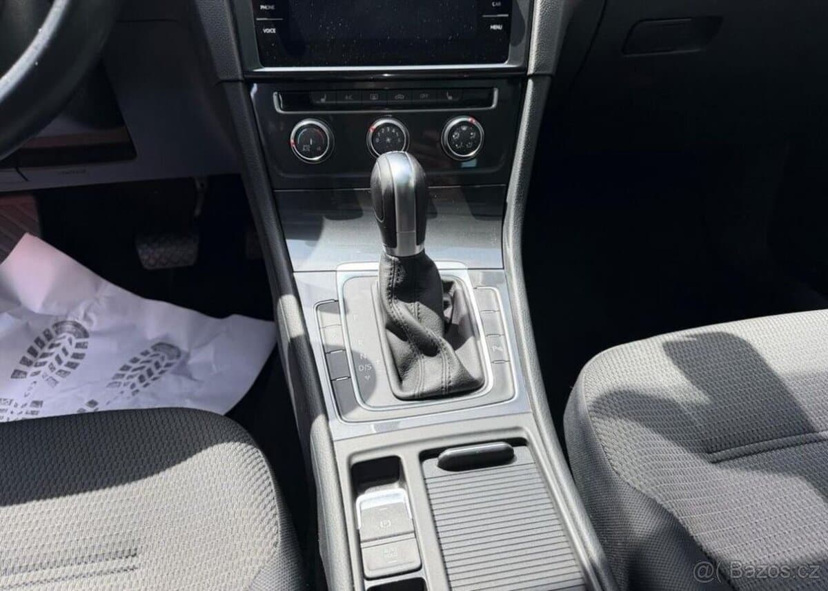 2019 Volkswagen GOLF - 11