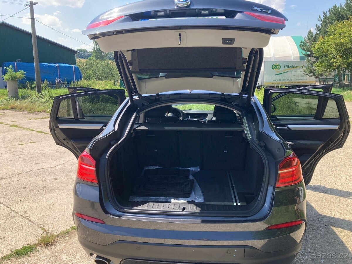 2017 BMW X4 - 11