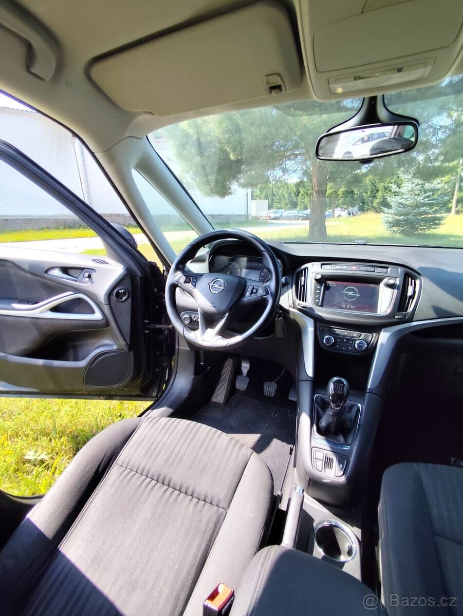 2017 Opel ZAFIRA - 11