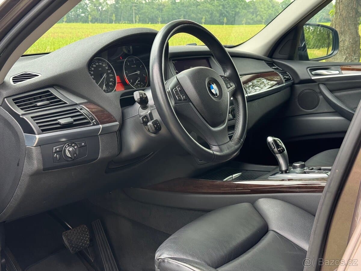 2012 BMW X5 - 11