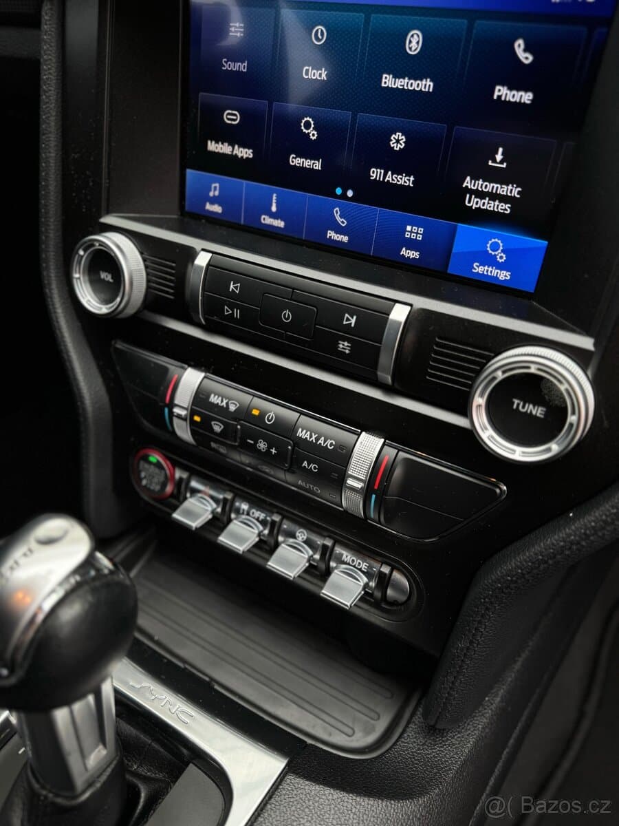 2019 Ford MUSTANG - 11