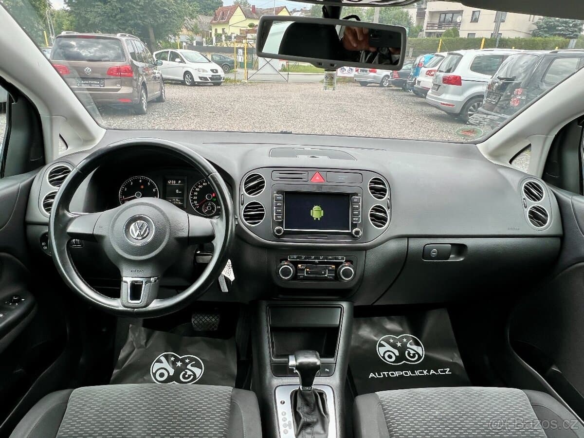 2009 Volkswagen GOLF - 11