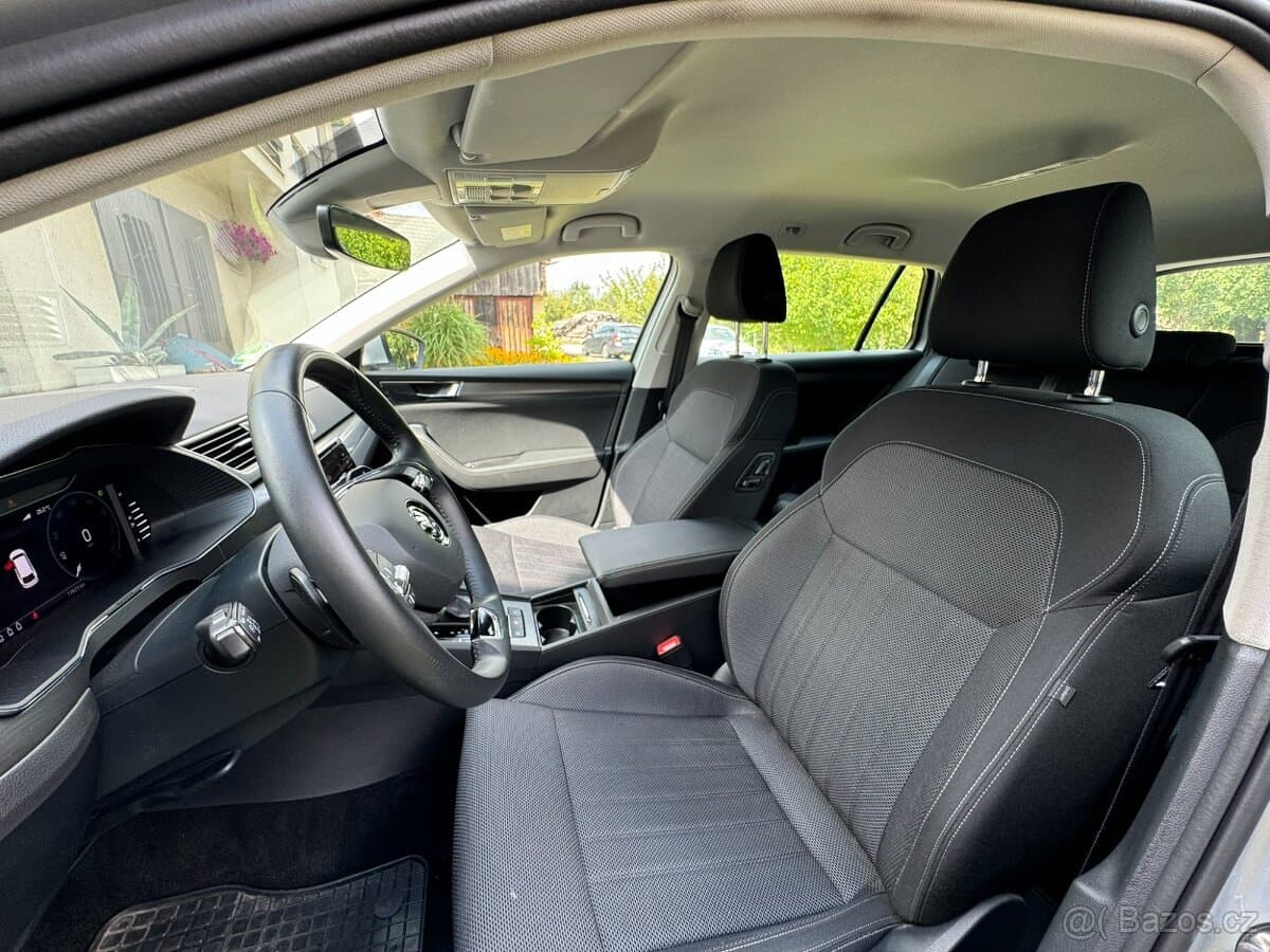 2021 Škoda SUPERB - 11