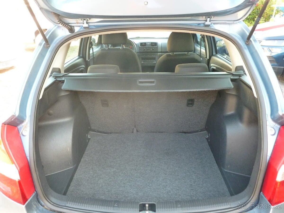 2010 Škoda FABIA - 11