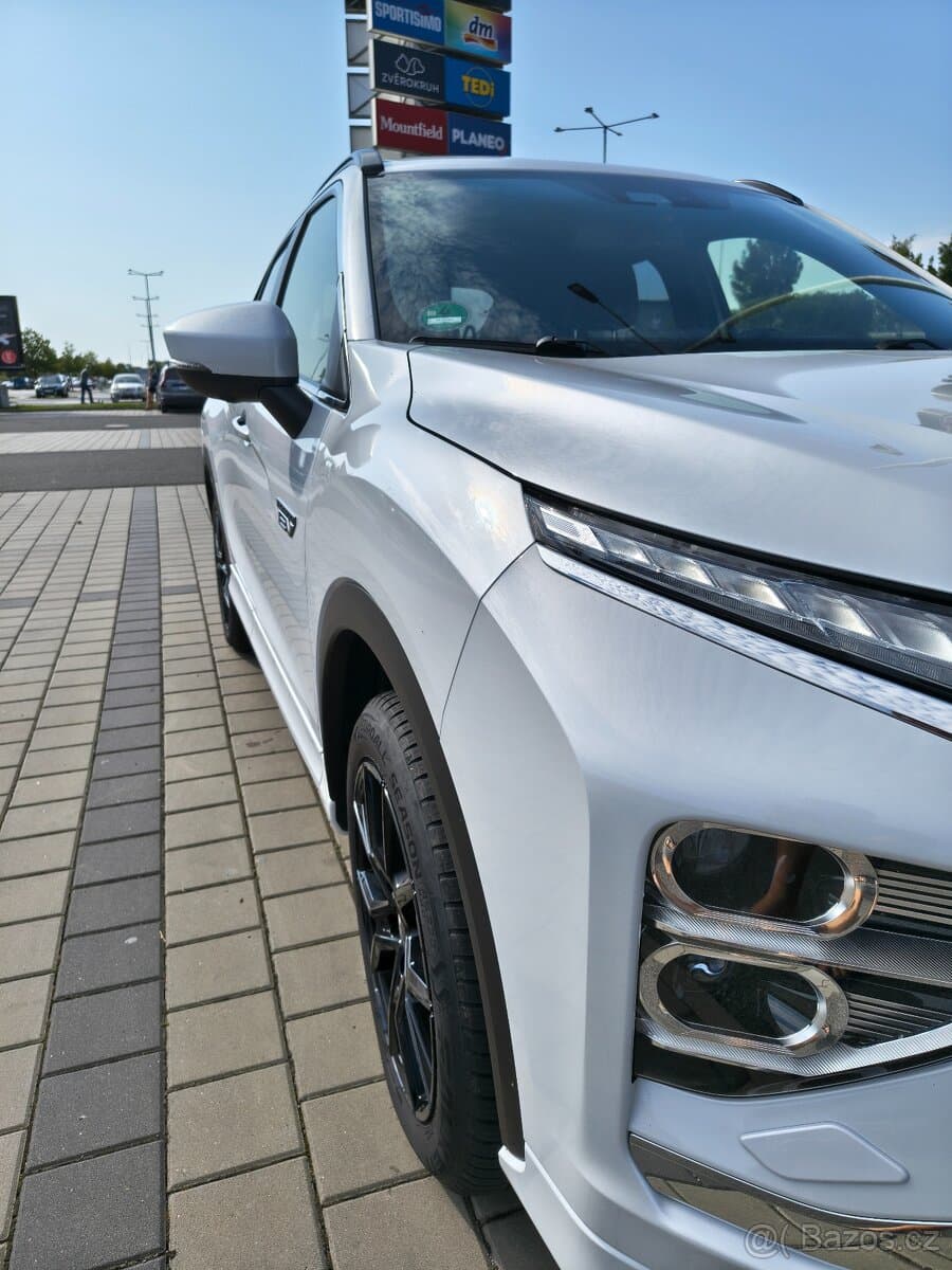 2023 Mitsubishi OSTATNÍ - 11
