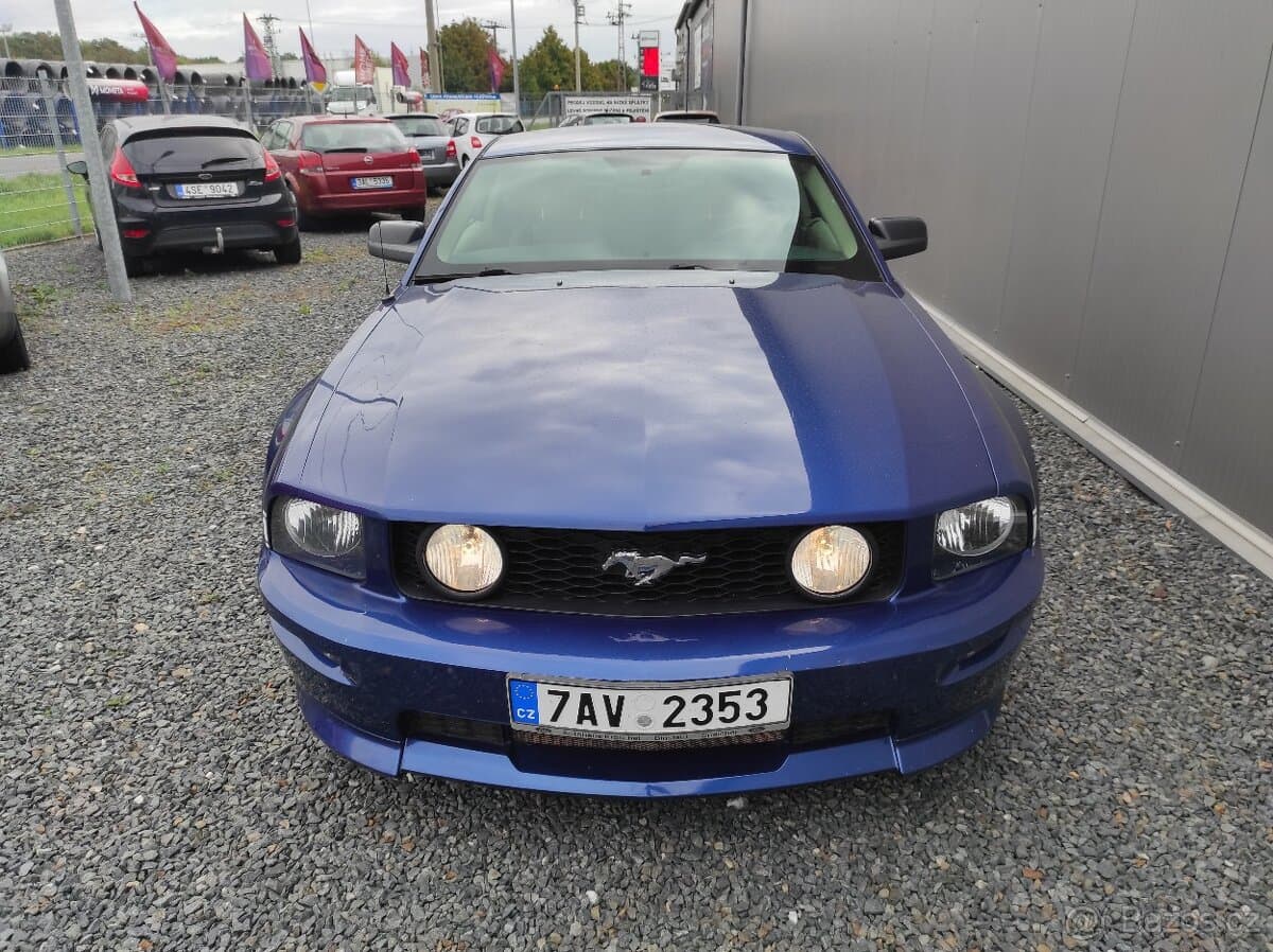 2009 Ford MUSTANG - 11