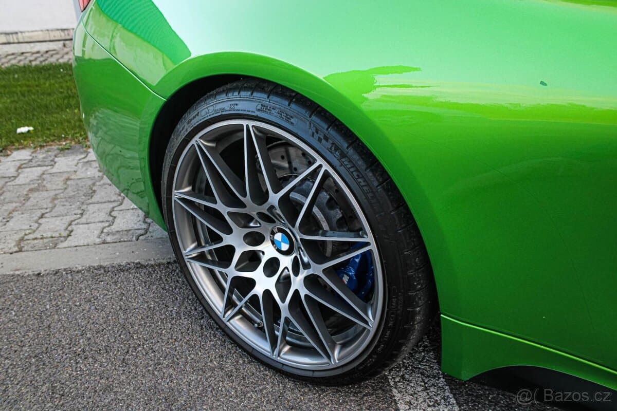 2017 BMW M4 - 11
