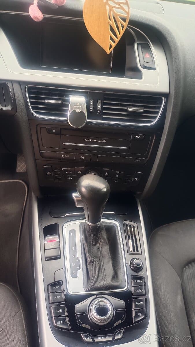 2010 Audi A4 - 11