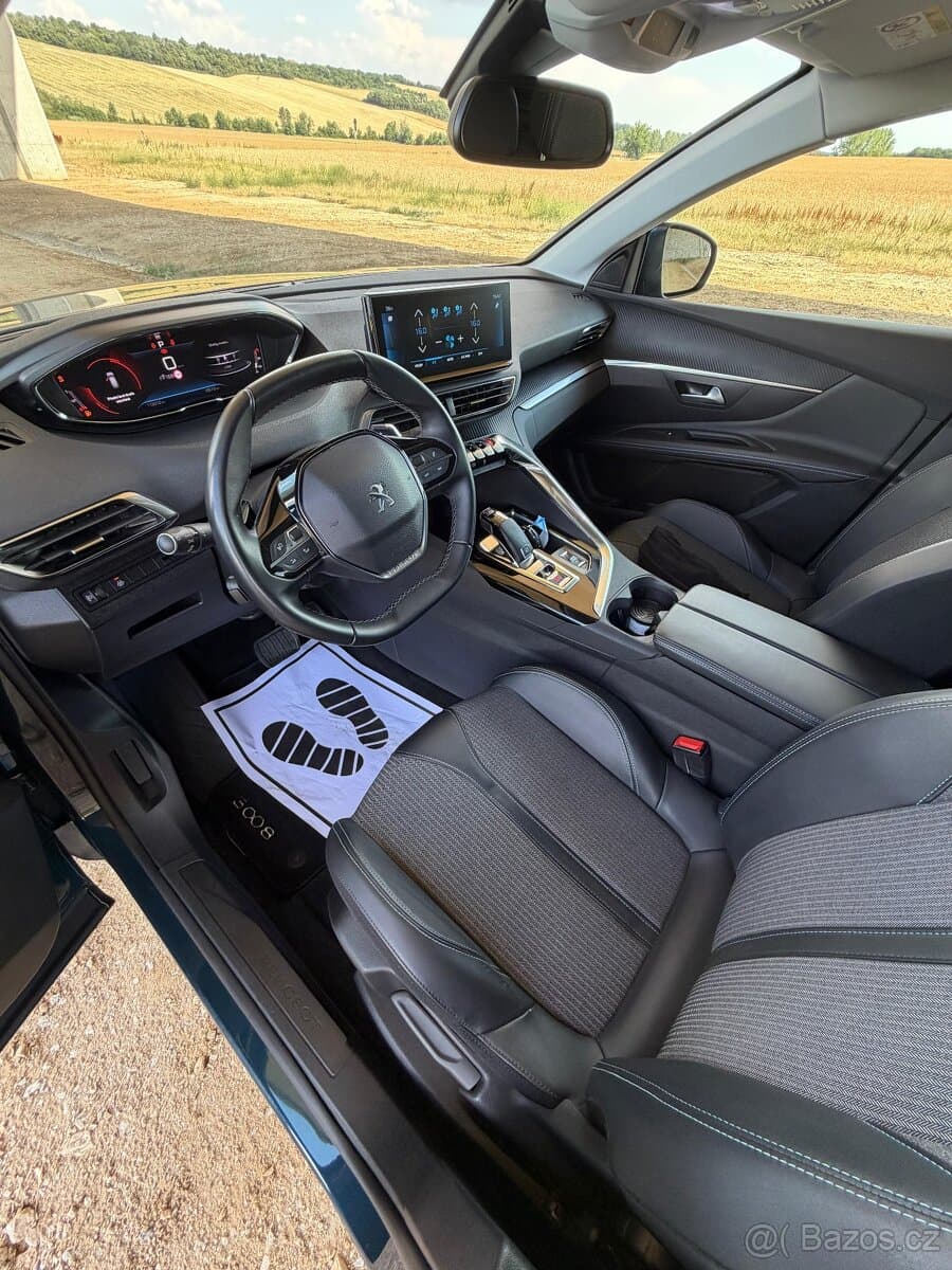 2021 Peugeot 3008 - 11