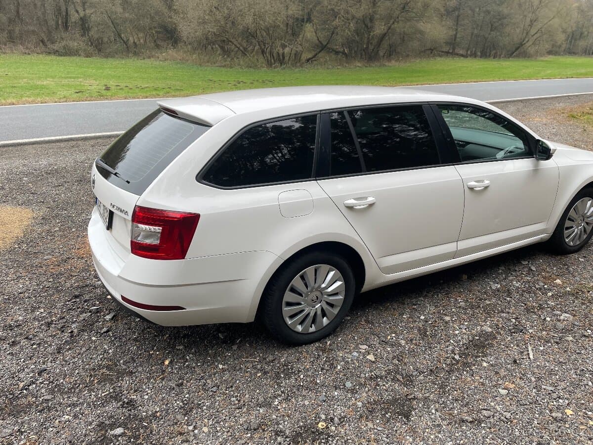 2017 Škoda OCTAVIA - 11