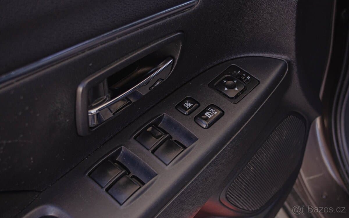 2016 Mitsubishi ASX - 11