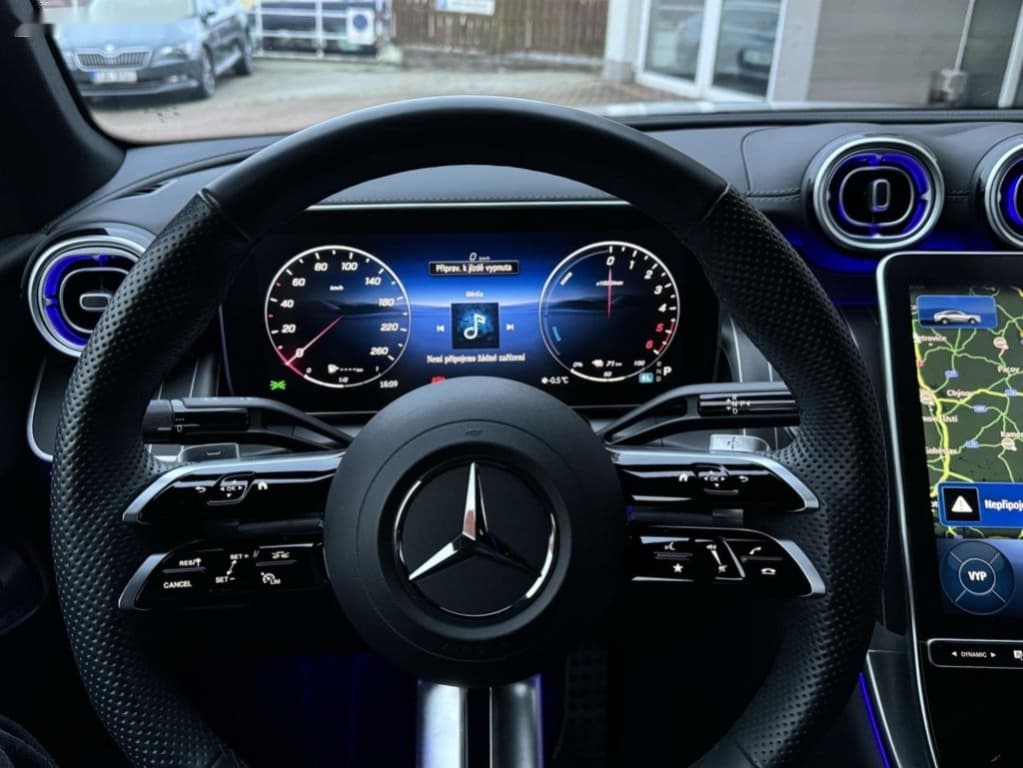 2025 Mercedes-Benz GL - 11