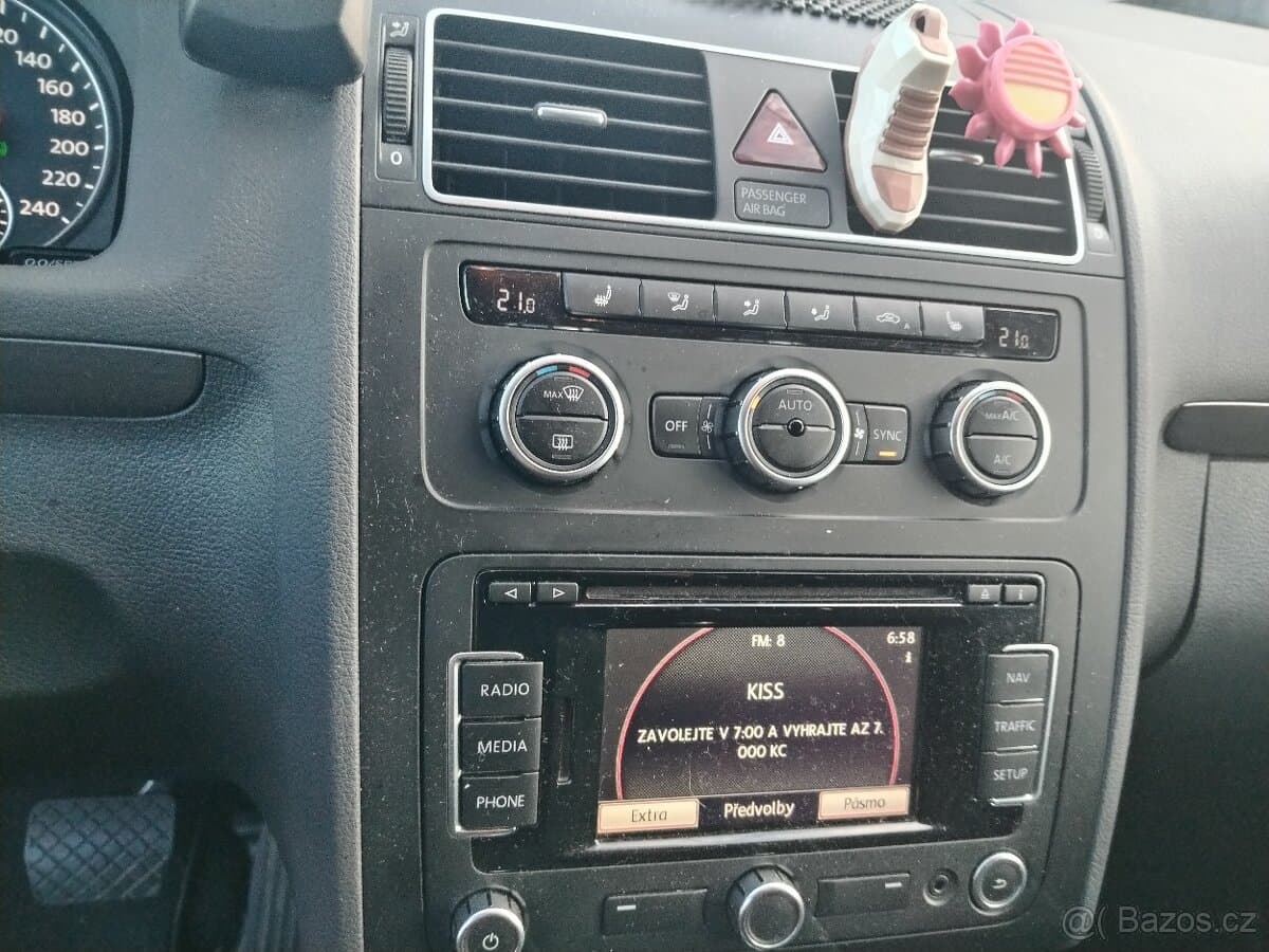 2012 Volkswagen TOURAN - 11