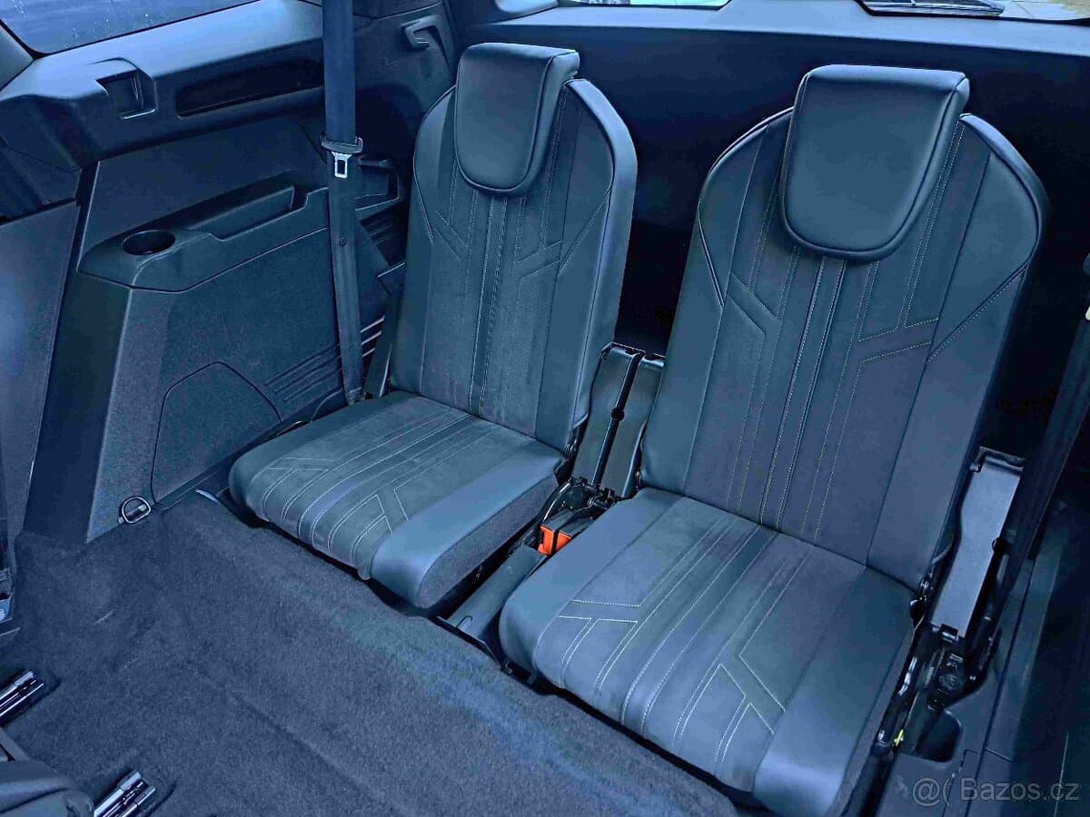 2021 Peugeot 5008 - 11