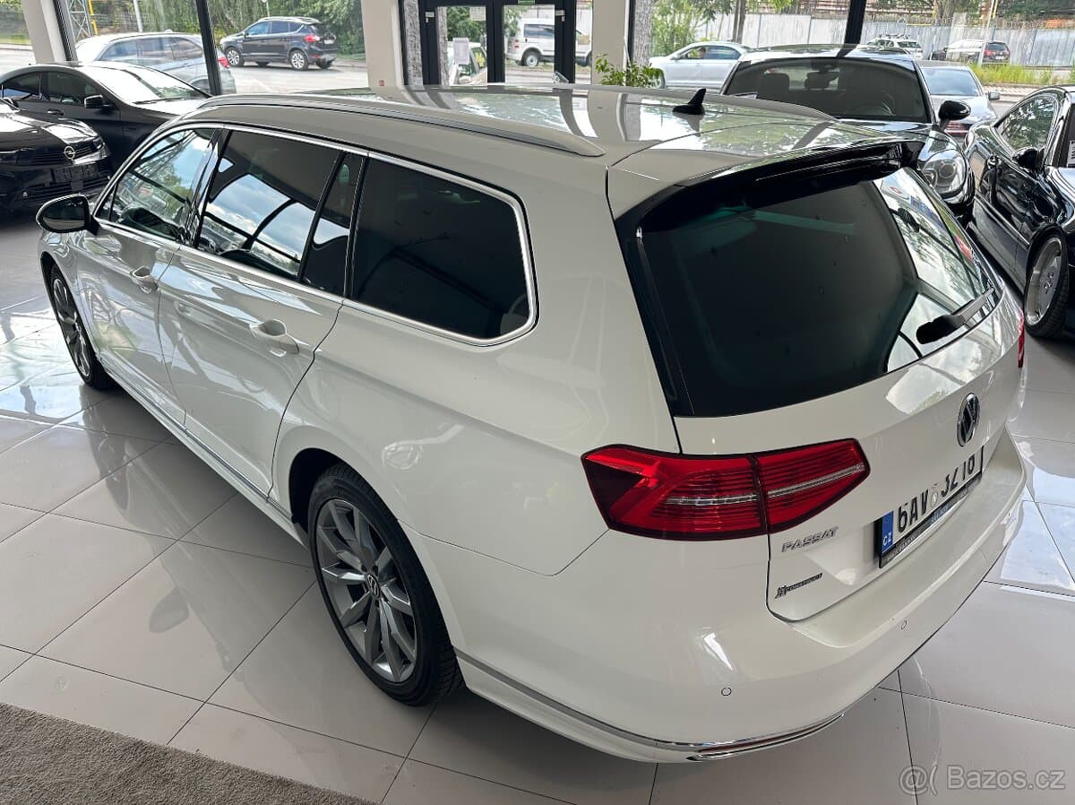 2018 Volkswagen PASSAT - 11