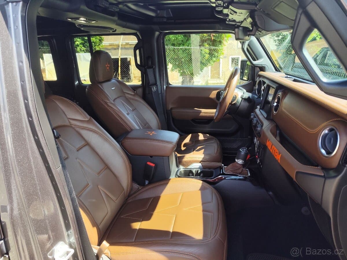 2022 Jeep WRANGLER - 11