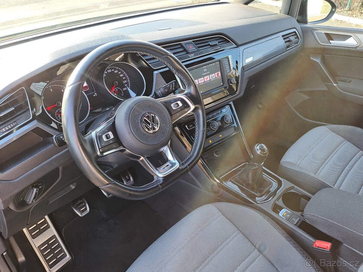 Volkswagen TOURAN - 11