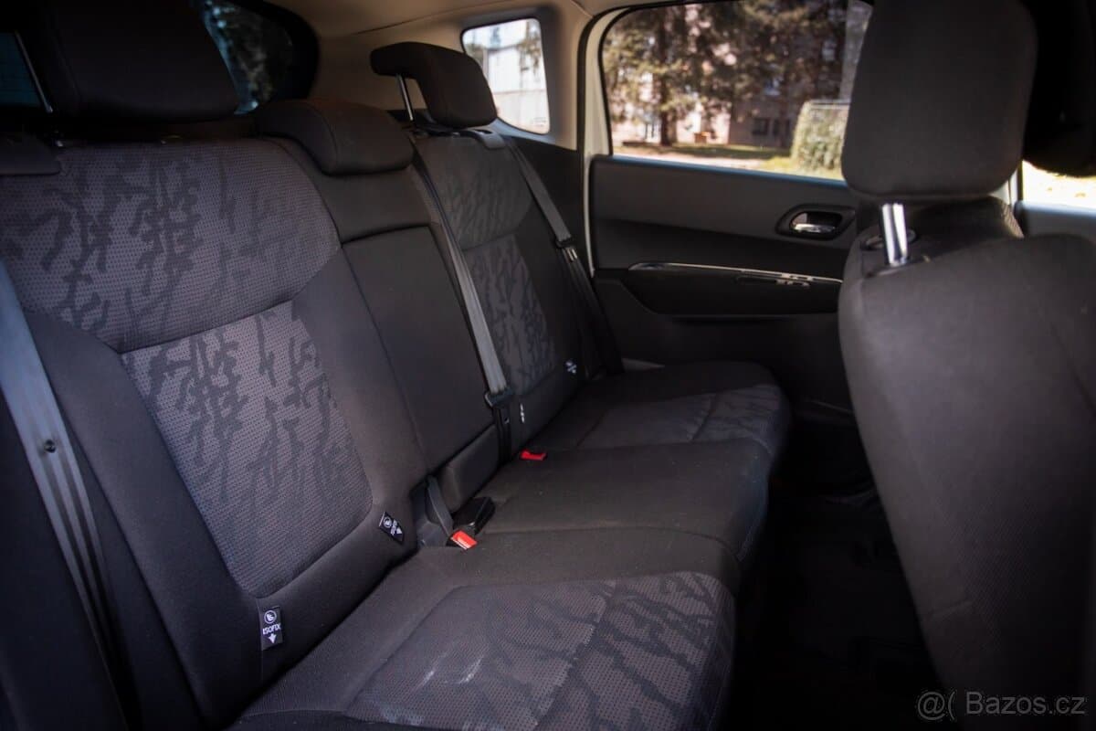 2010 Peugeot 3008 - 11