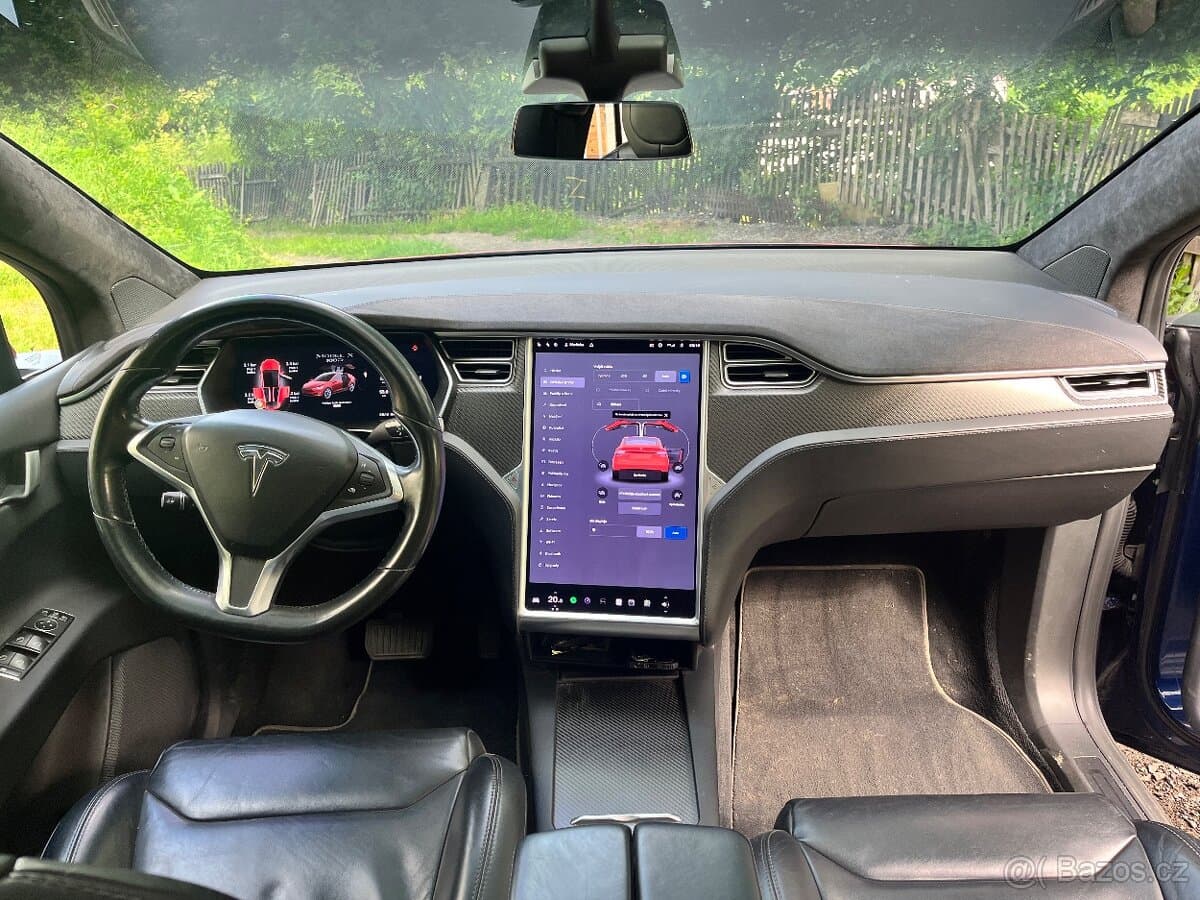 2017 Tesla MODEL X - 11