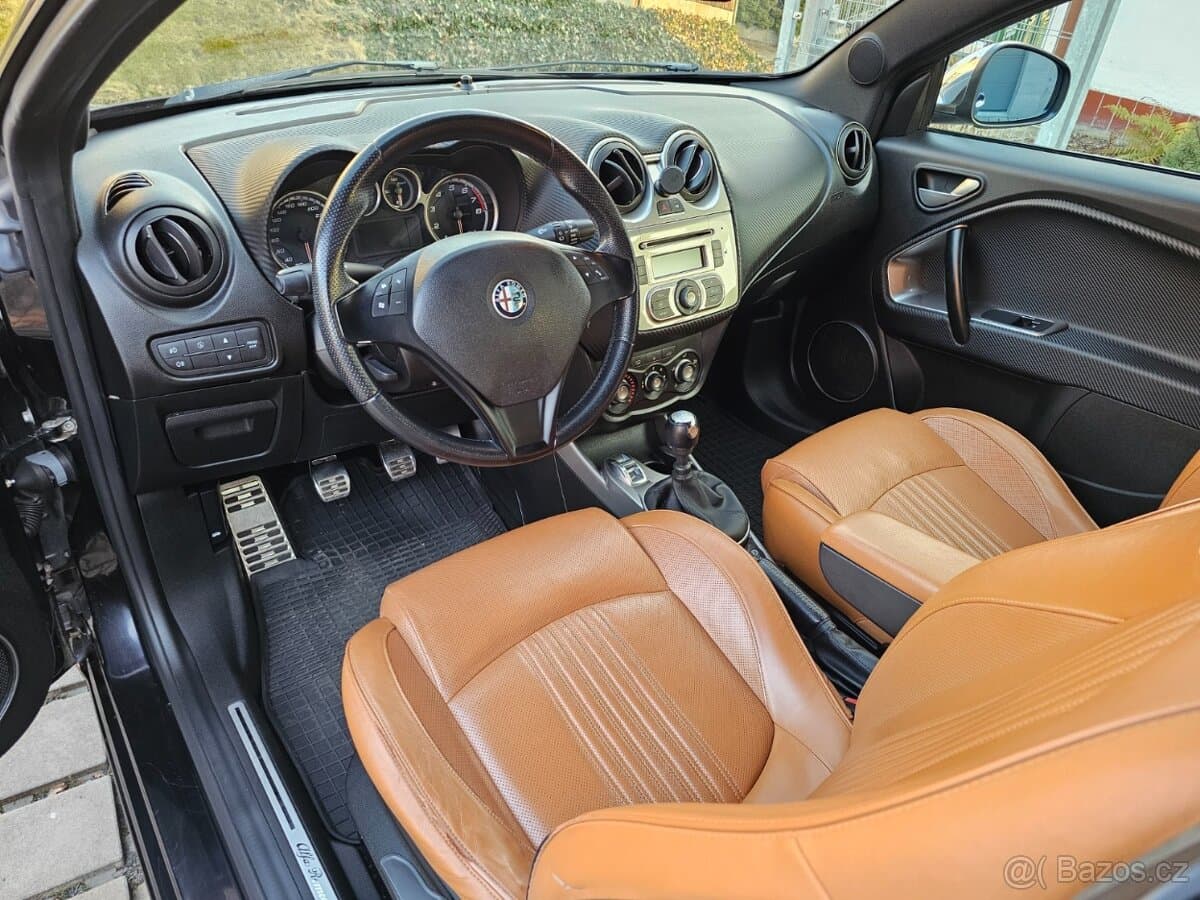 2010 Alfa Romeo MITO - 11