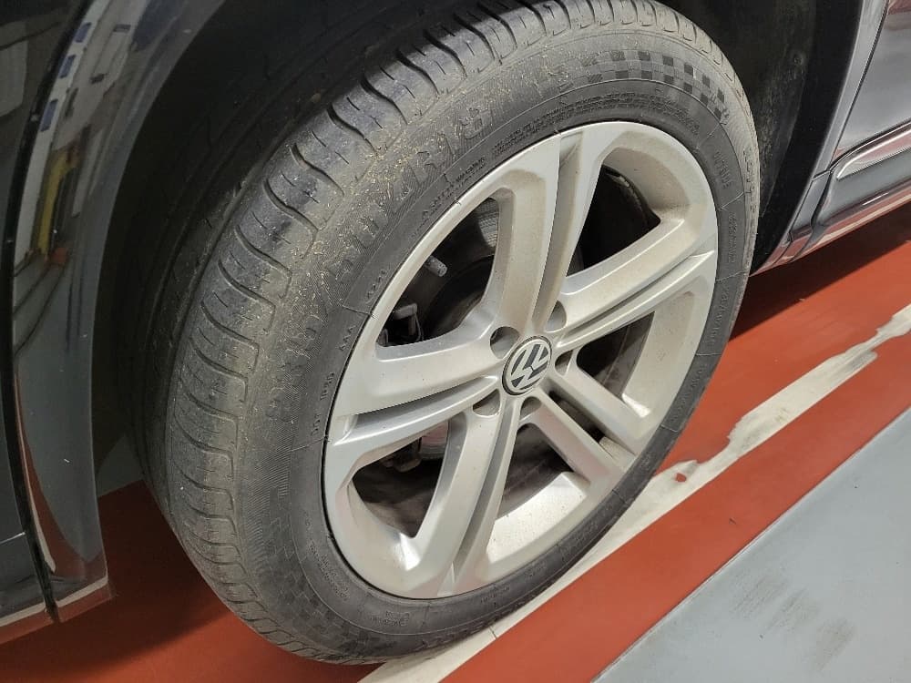 2015 Volkswagen TIGUAN - 11