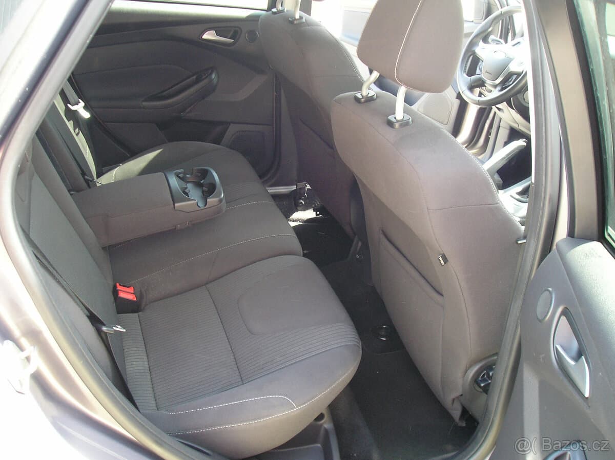 2011 Ford FOCUS - 11