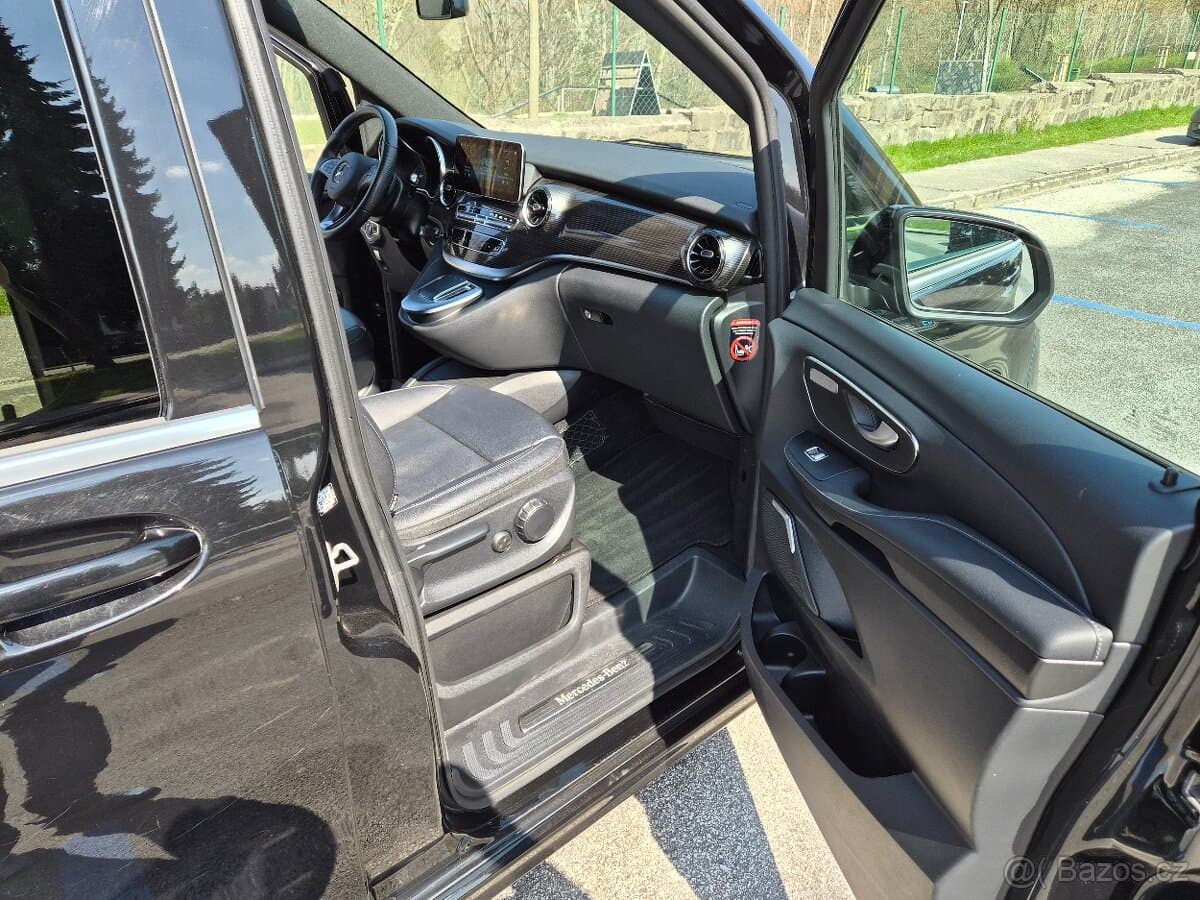 2020 Mercedes-Benz EQV - 11
