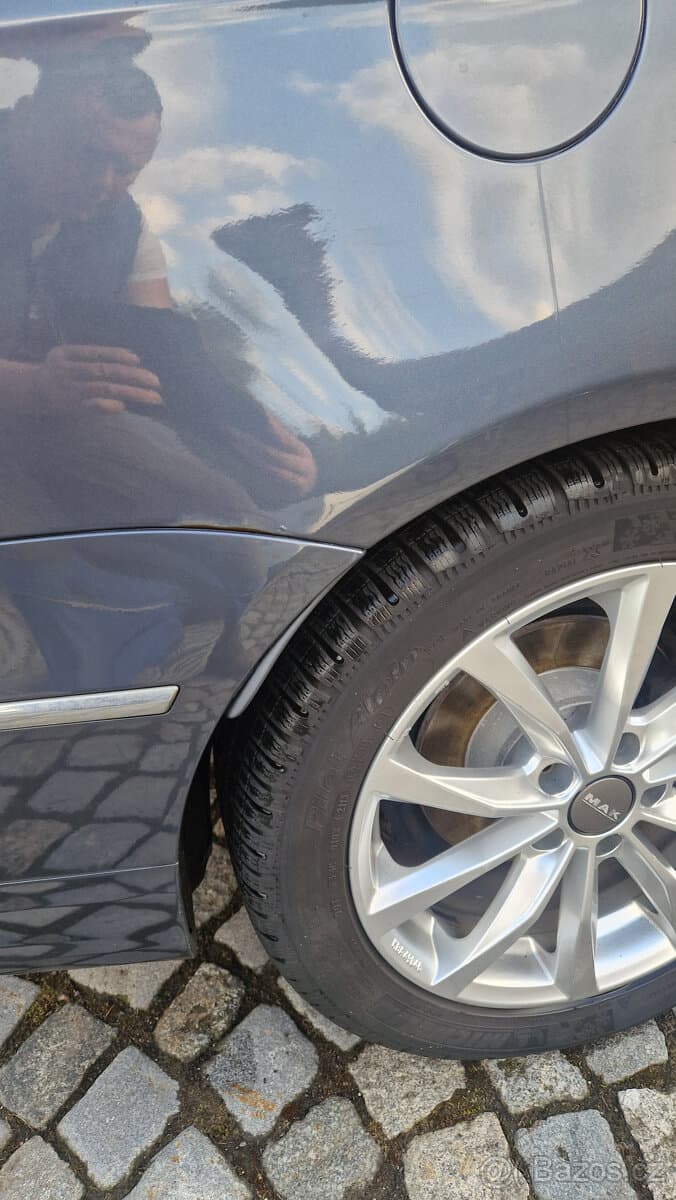 2009 Volkswagen PASSAT - 11