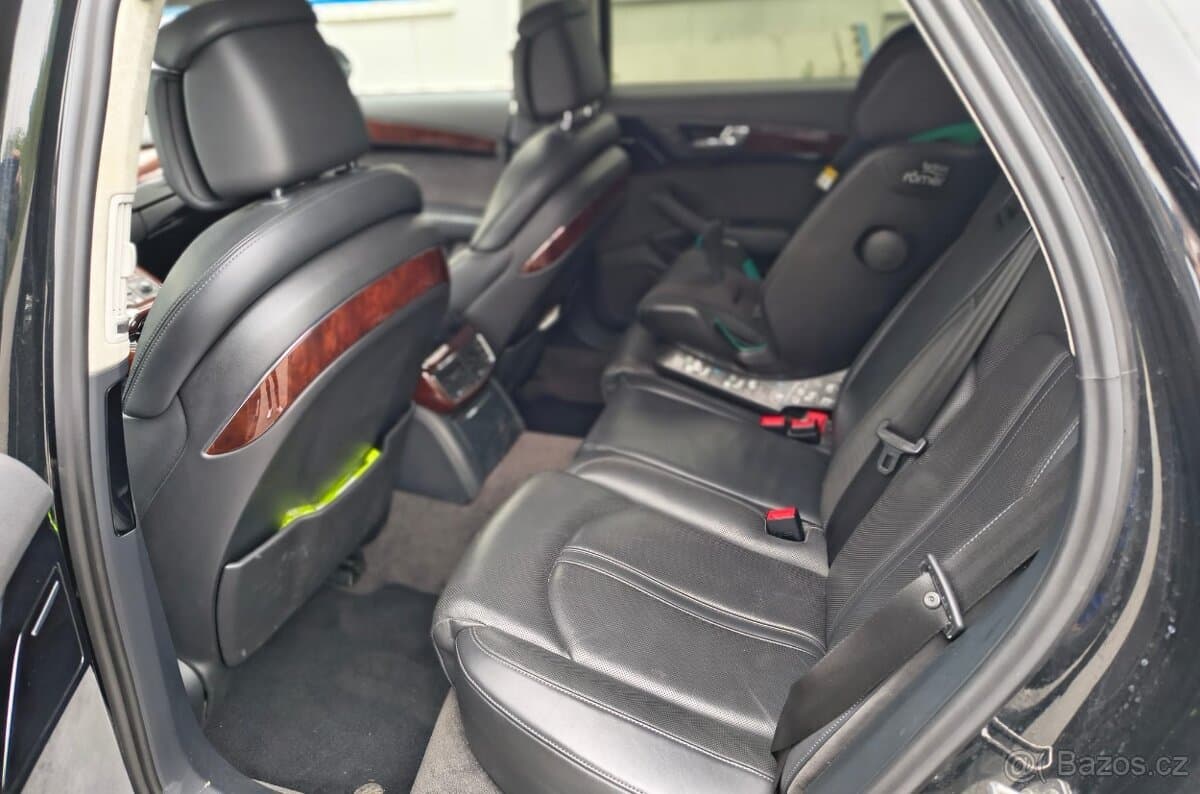 2010 Audi A8 - 11