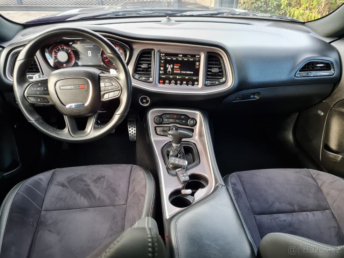 2023 Dodge CHALLENGER - 11