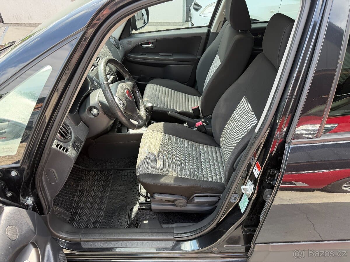 2013 Fiat SEDICI - 11