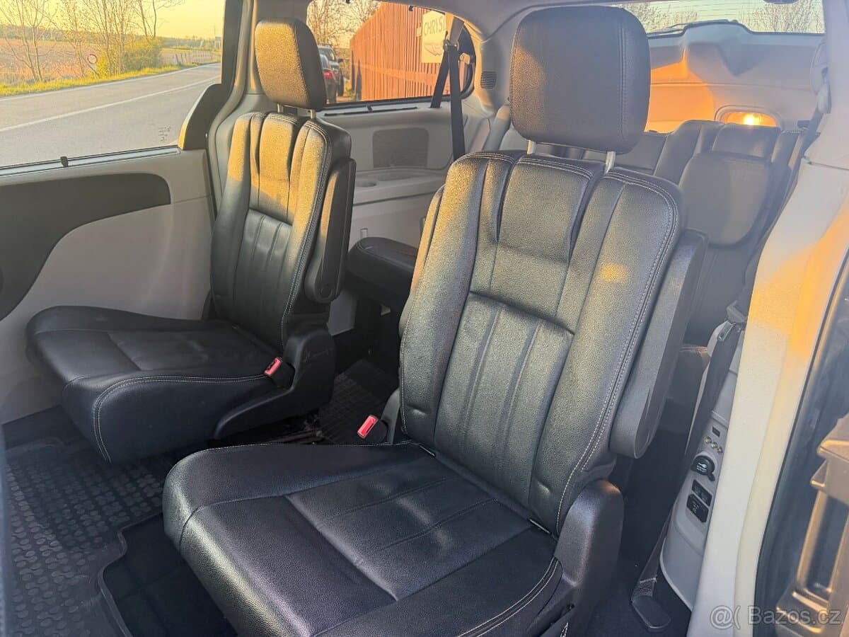 2016 Chrysler OSTATNÍ - 11