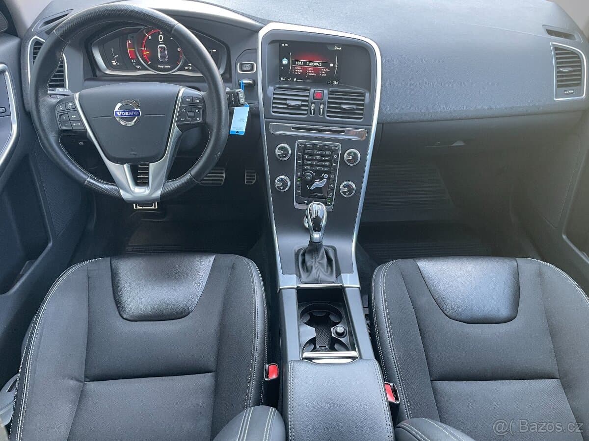 2015 Volvo XC60 - 11