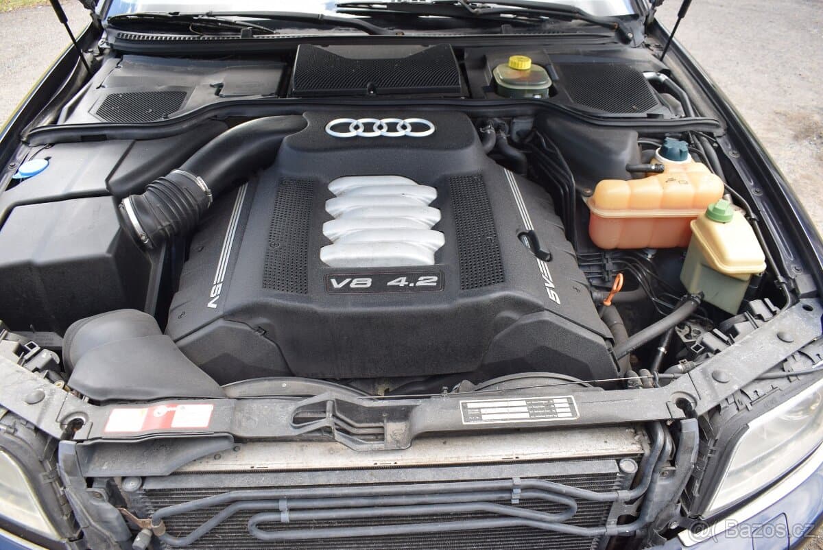 2001 Audi S8 - 11